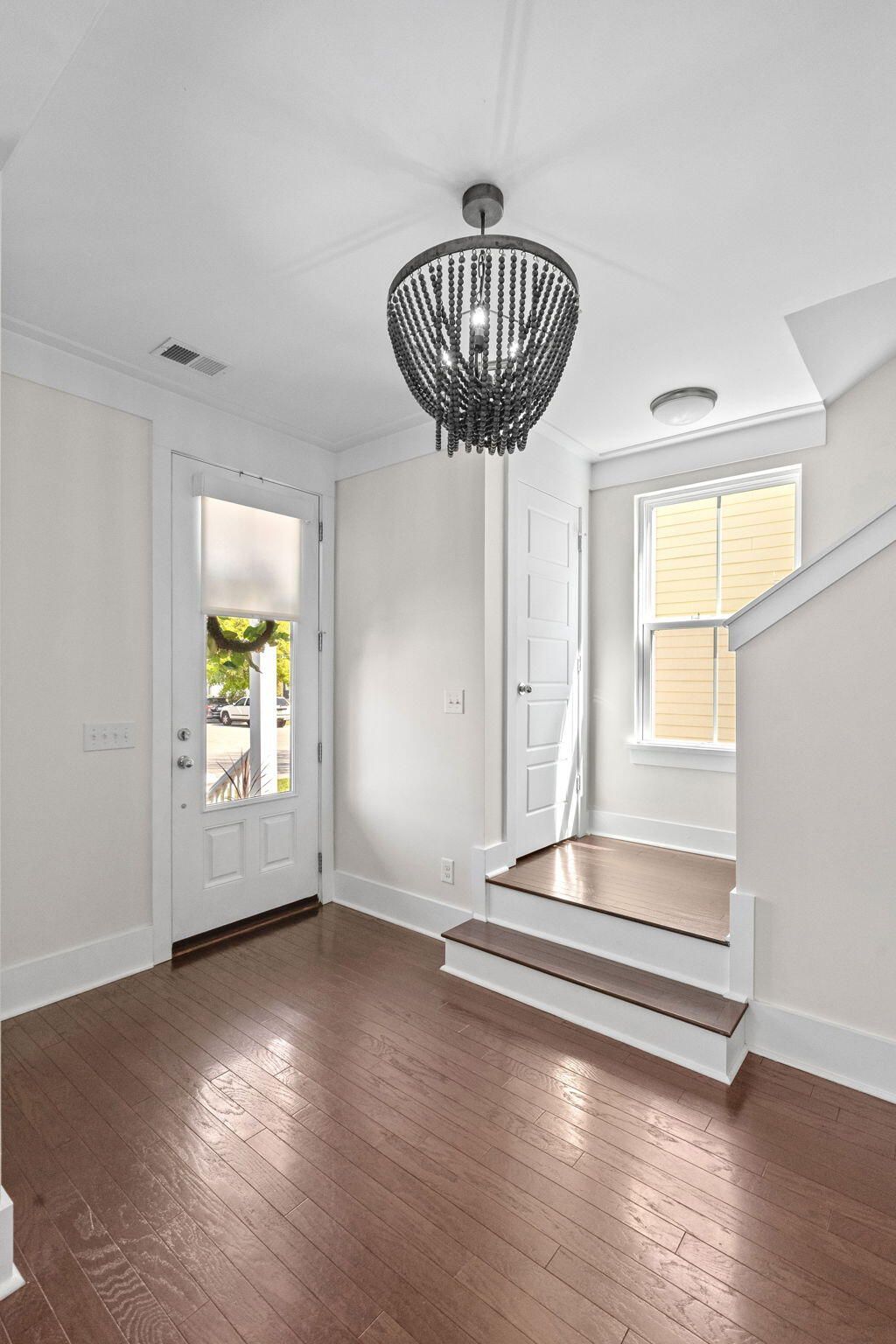 3529 Sewel Avenue Photo 7