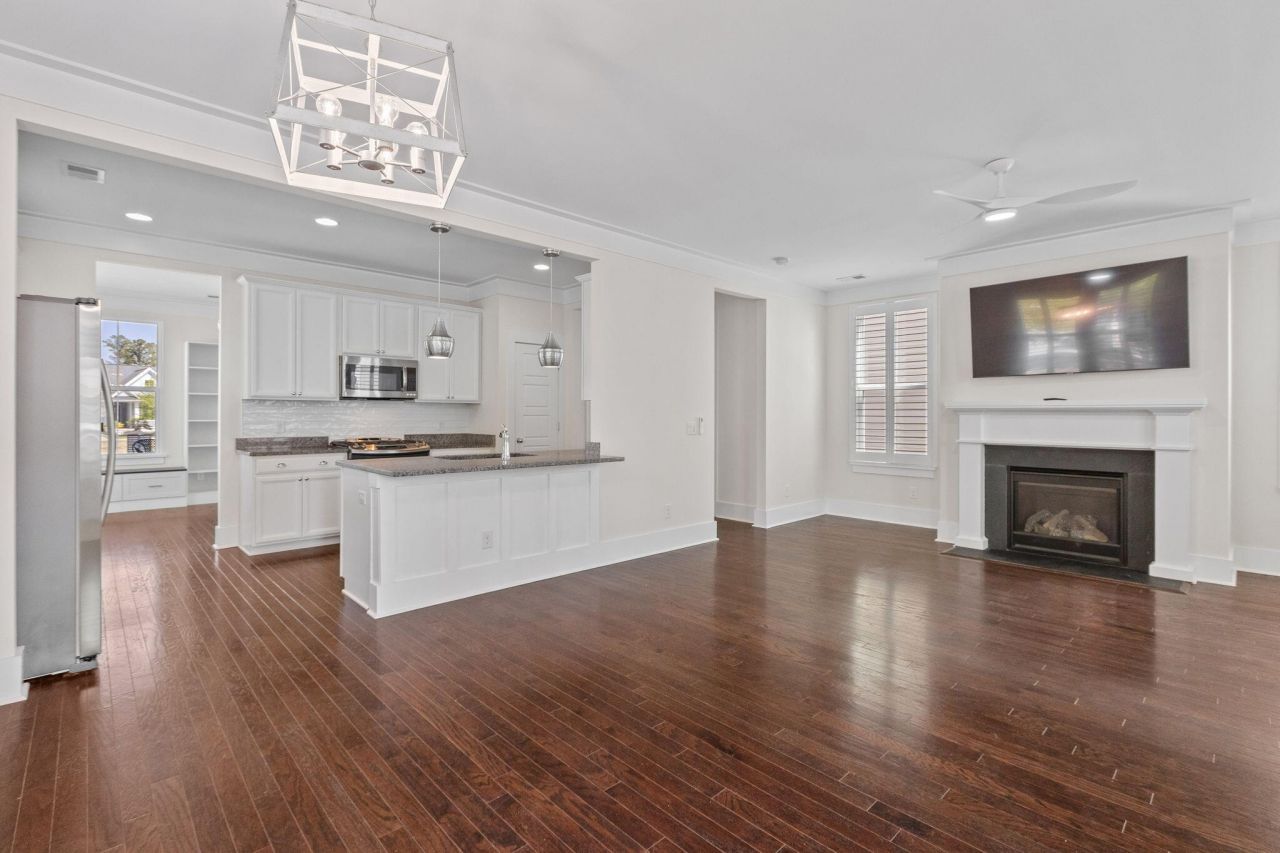 3529 Sewel Avenue Photo 9