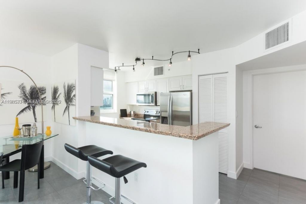 90 Alton Rd, Unit 1502, Miami Beach, FL 33139 Photo