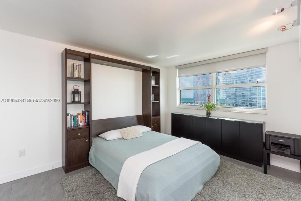 90 Alton Rd, Unit 1502, Miami Beach, FL 33139 Photo