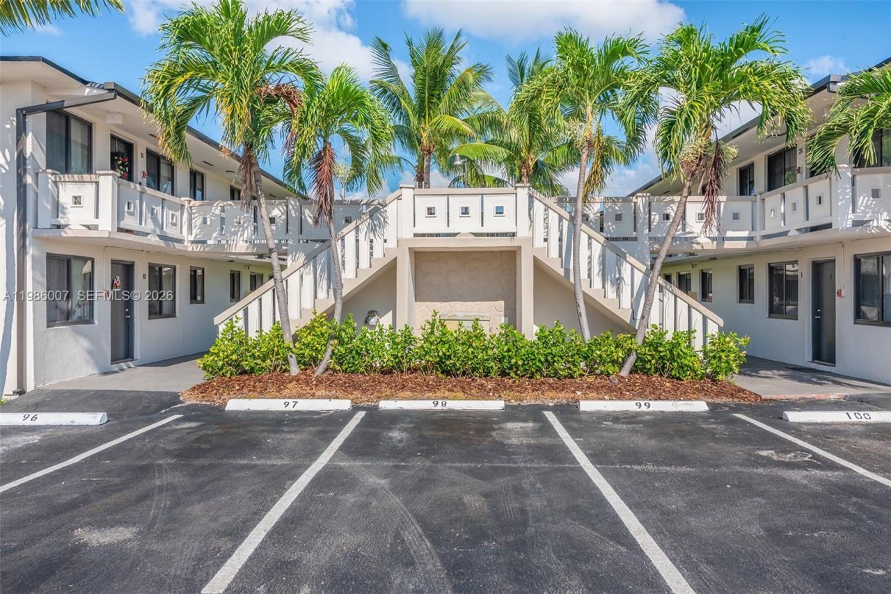1345 W 28th St, Unit 6, Hialeah, FL 33010 Photo