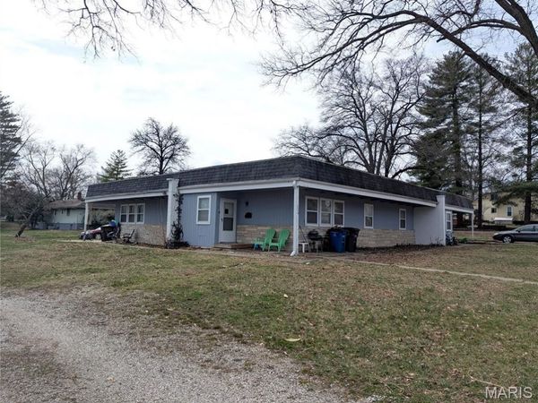726 Eastern Avenue , Greenville, IL 62246
