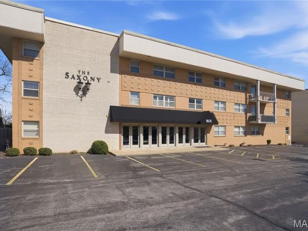 8631 Old Bonhomme Road , Unit 1E, St Louis, MO 63132