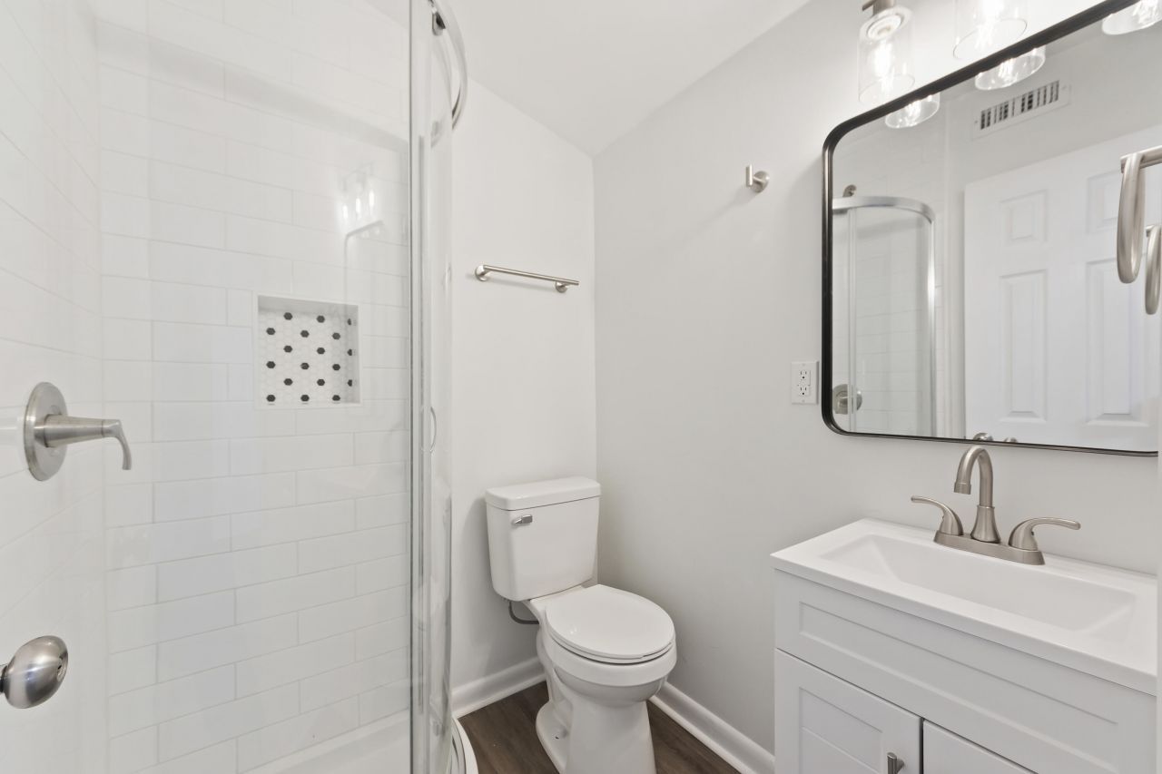 2710 Leola Street Photo 16