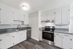 2710 Leola Street photo 4