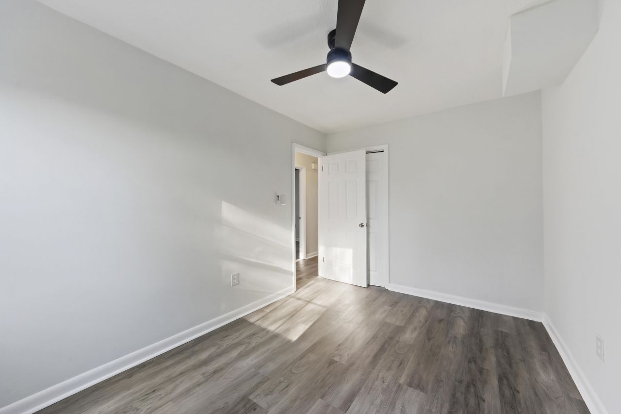 2710 Leola Street Photo 21