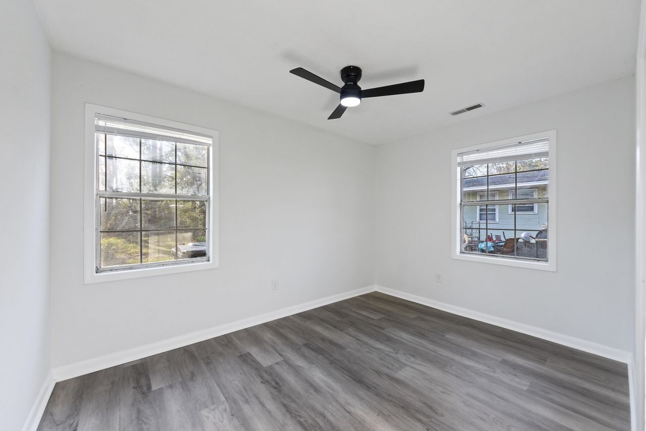 2710 Leola Street Photo 23