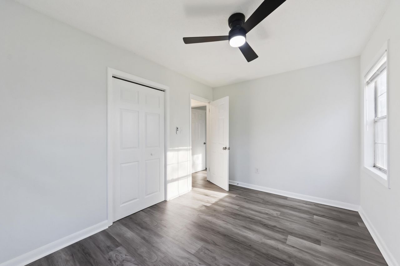 2710 Leola Street Photo 24