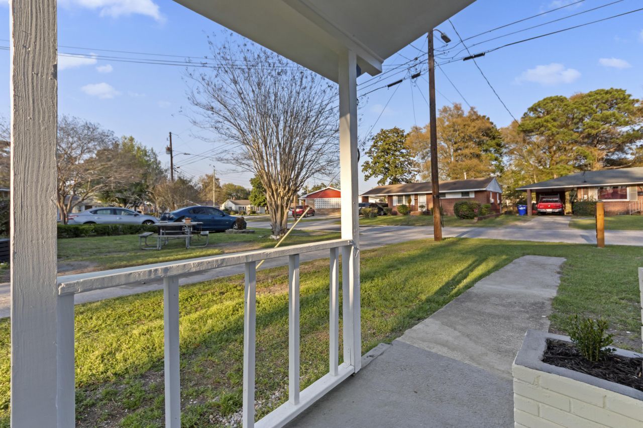 2710 Leola Street Photo 5