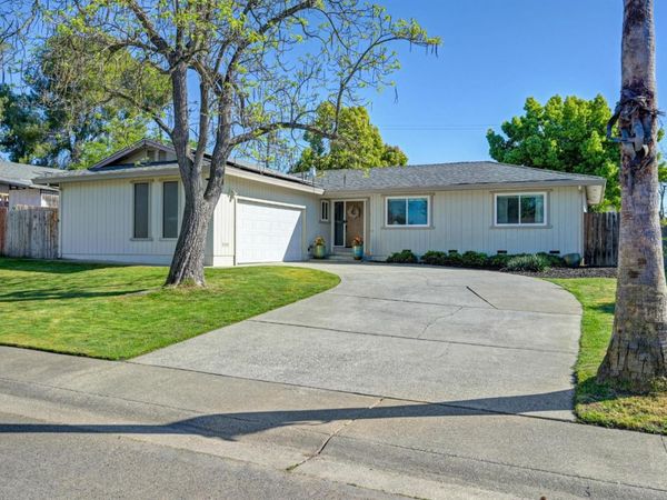 5750 Connie Ct, Loomis, CA 95650