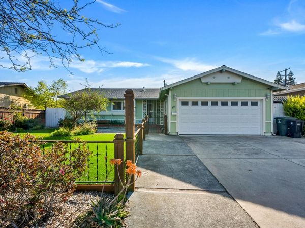 877 San Simeon Dr, Mountain View, CA 94043