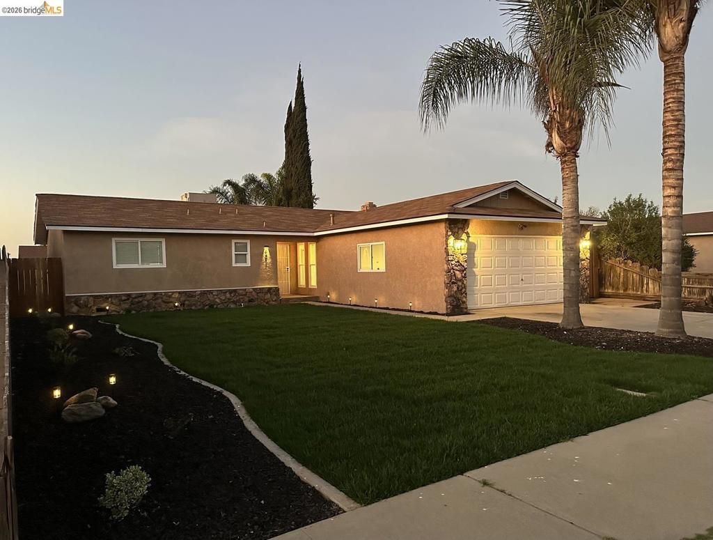 431 Montana Ave, Turlock, CA 95380 Main Photo