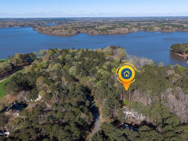 1760 Snug Harbor Drive, Greensboro, GA 30642