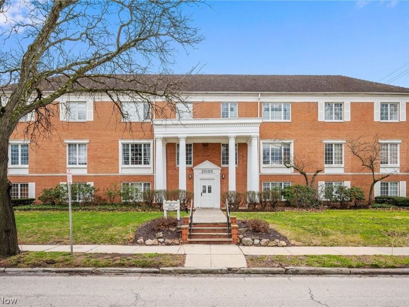 20100 Fairmount Boulevard, Unit 102, Shaker Heights, OH 44118 Photo 2