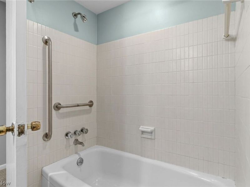 20100 Fairmount Boulevard, Unit 102, Shaker Heights, OH 44118 Photo 22