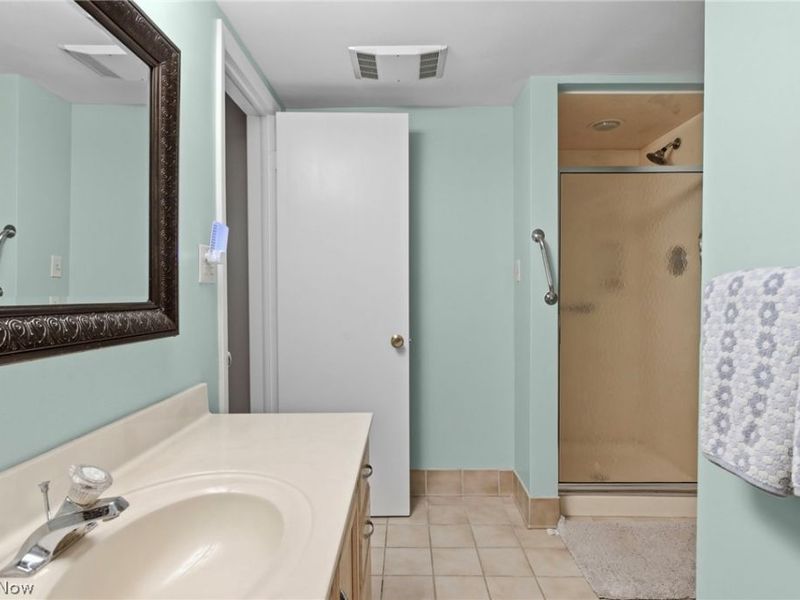 20100 Fairmount Boulevard, Unit 102, Shaker Heights, OH 44118 Photo 28