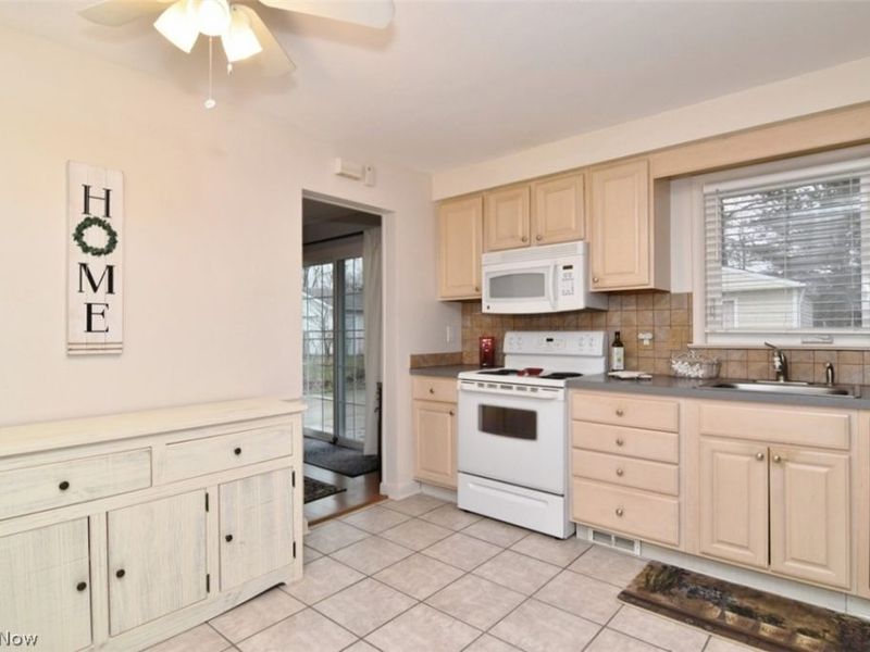 6419 Longridge Road, Mayfield Heights, OH 44124 Photo 13