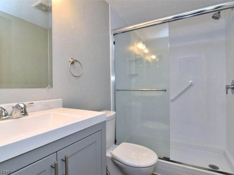 6419 Longridge Road, Mayfield Heights, OH 44124 Photo 24