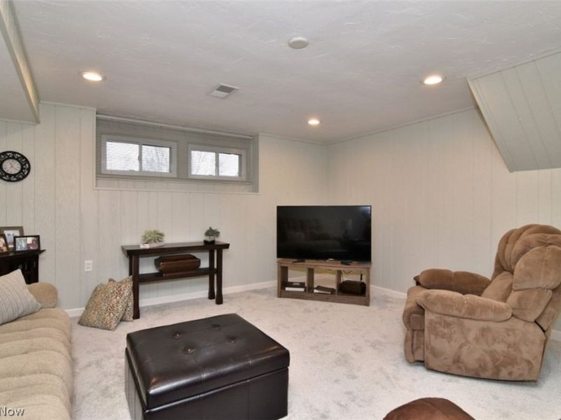 6419 Longridge Road, Mayfield Heights, OH 44124 Photo 27