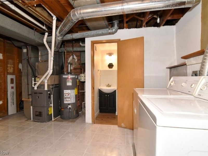 6419 Longridge Road, Mayfield Heights, OH 44124 Photo 32