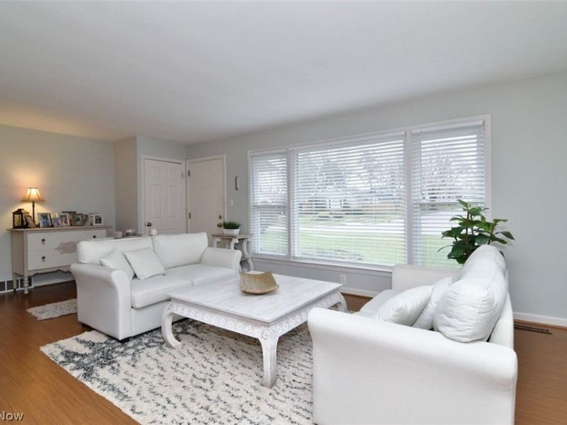 6419 Longridge Road, Mayfield Heights, OH 44124 Photo 4