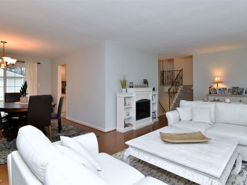 6419 Longridge Road, Mayfield Heights, OH 44124 Photo 5