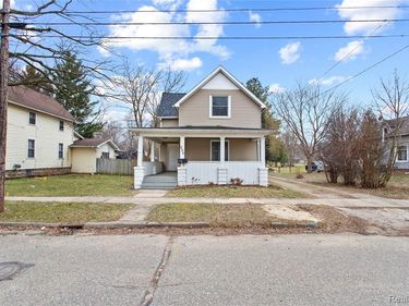 225 W Ridge Street, Owosso, MI 48867