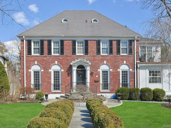 81 Oxford Road , New Rochelle, NY 10804