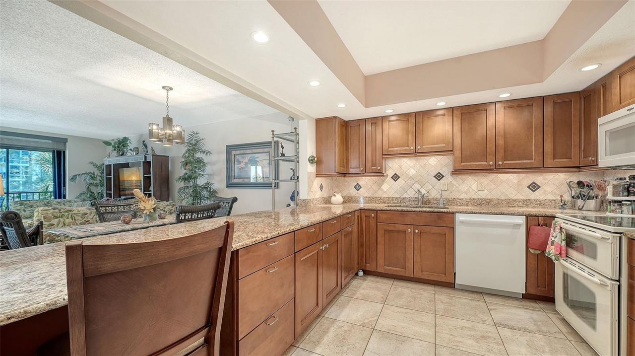 1925 Gulf Of Mexico Drive, Unit G8-302, Longboat Key, FL 34228 Photo