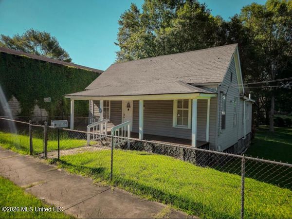1114 Pearl River Avenue, McComb, MS 39648