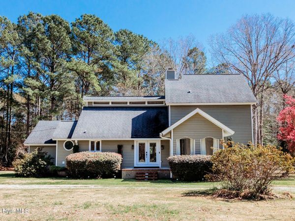 5218 Redmon Road , Elm City, NC 27822