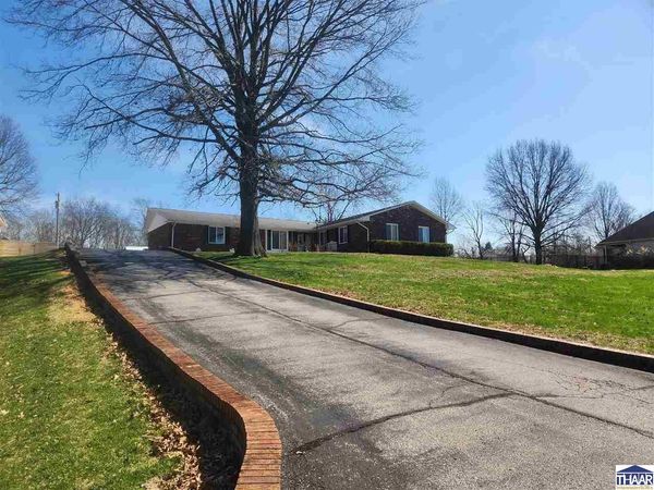 7670 Sycamore Knolls Street, Terre Haute, IN 47802