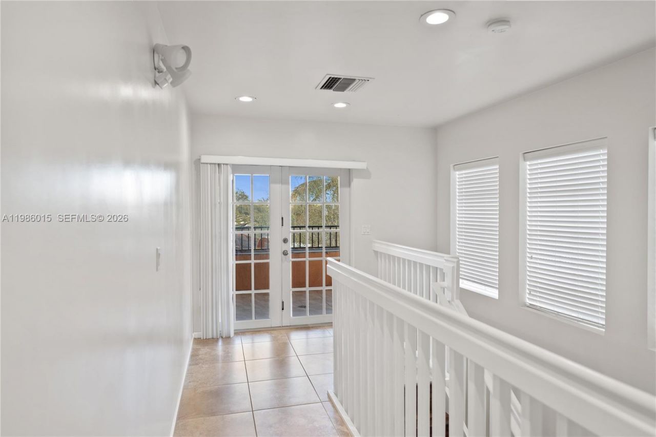 819 SW 7th Ave, Fort Lauderdale, FL 33315 Photo