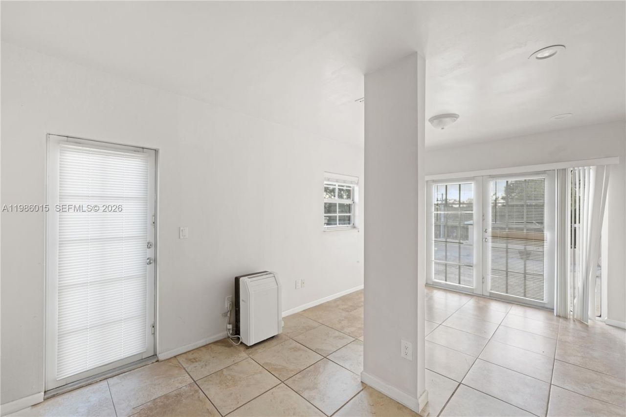 819 SW 7th Ave, Fort Lauderdale, FL 33315 Photo