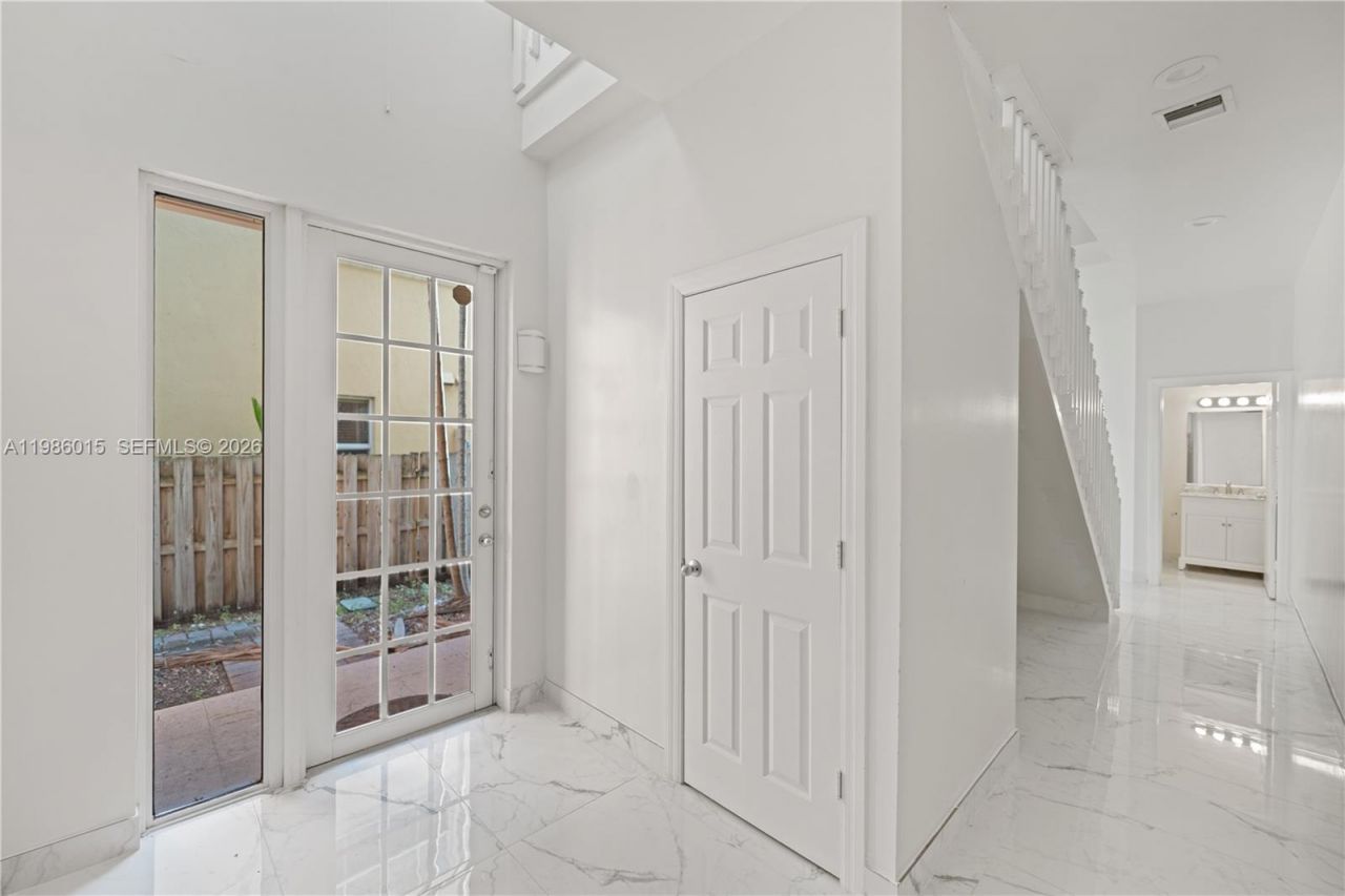 819 SW 7th Ave, Fort Lauderdale, FL 33315 Photo