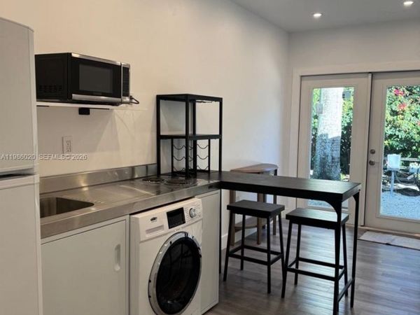 5800 SW 122nd Ave, Unit 2, Miami, FL 33183