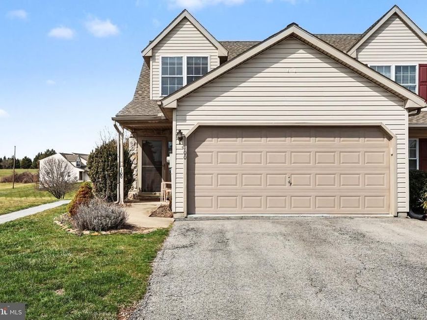 100 Stonecrop Lane, Unit M100, Manchester, PA 17345 Main Photo