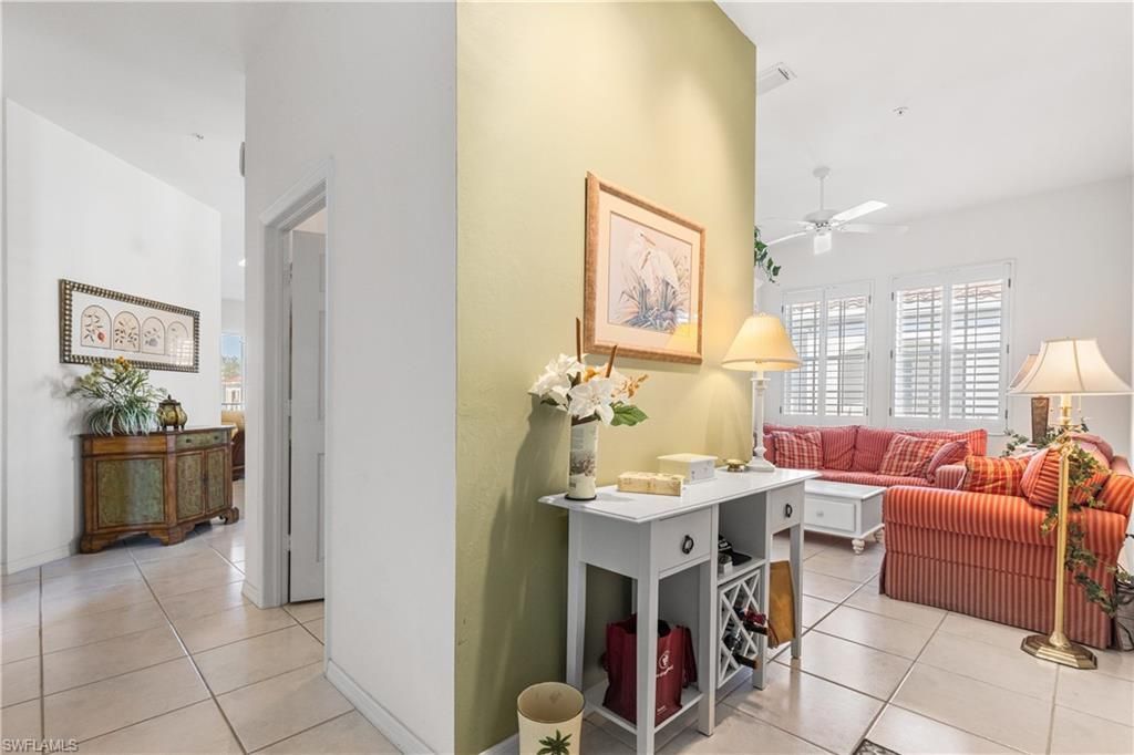 800 L Ambiance Cir, Unit 208, Naples, FL 34108 Photo