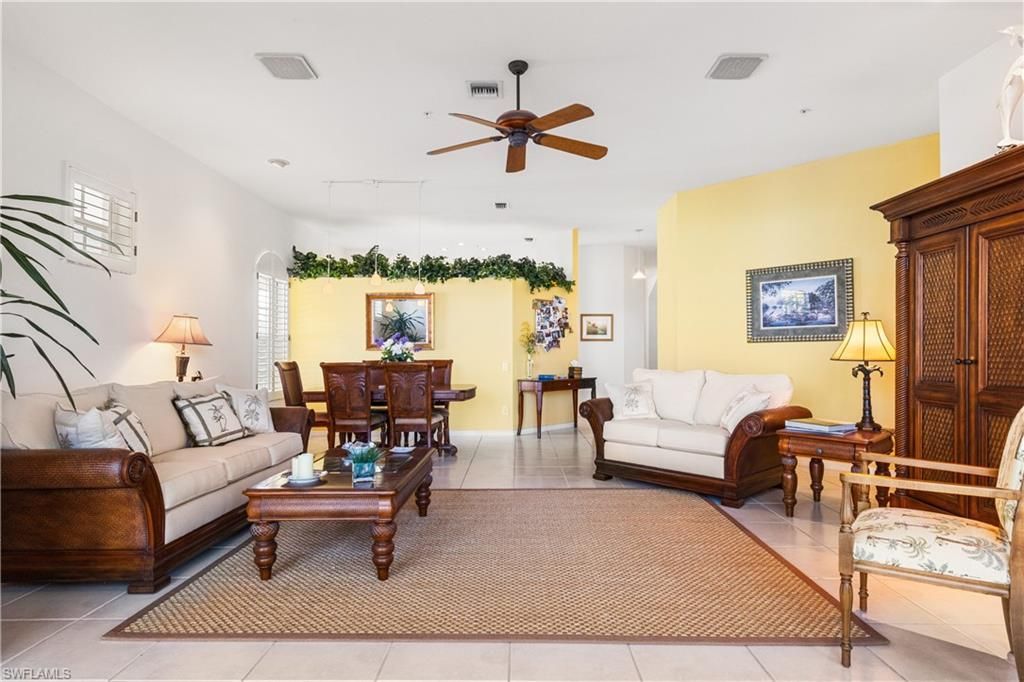 800 L Ambiance Cir, Unit 208, Naples, FL 34108 Photo