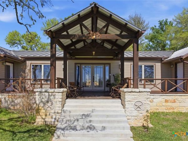 18335 Fm 86, Red Rock, TX 78662