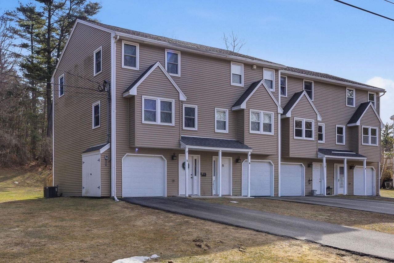 5 Valley Lane, Kingston, NH 03848 Main Photo