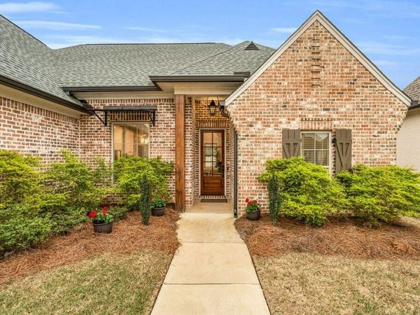 50 McLaurin, Starkville, MS 39759