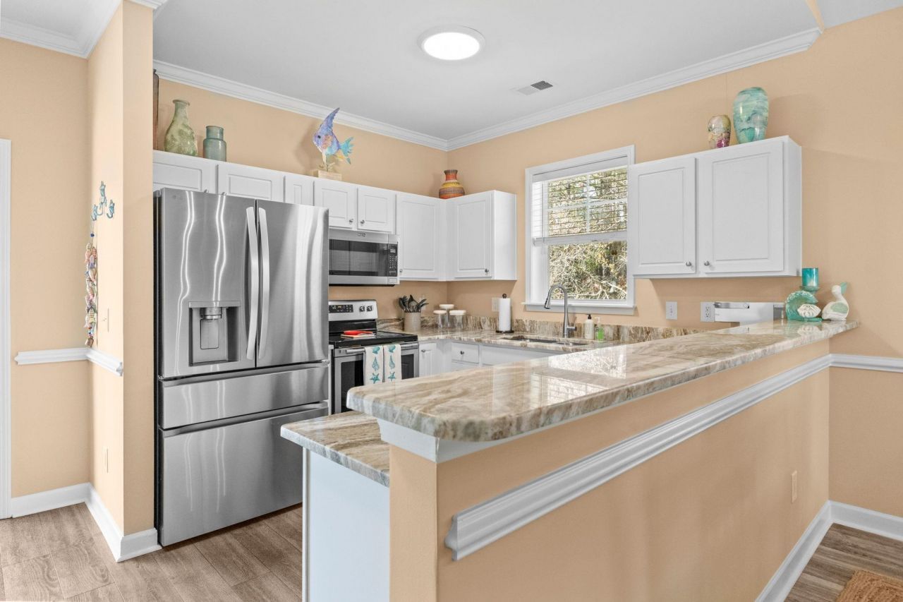 6253 Catalina Dr. Photo 17