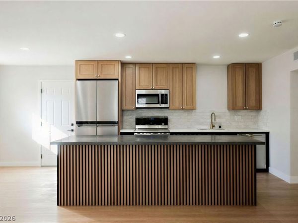 6345 Rassler Avenue , Las Vegas, NV 89107