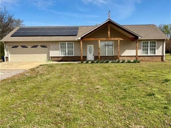 912 College Street, Coal Hill, AR 72832