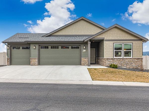 20754 E VALLEY VISTA Dr, Liberty Lake, WA 99019