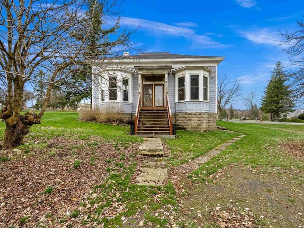 203 E Chestnut St, Farmington, WA 99128