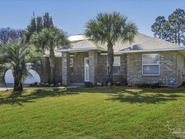 2528 Houston Cir, Gulf Breeze, FL 32563