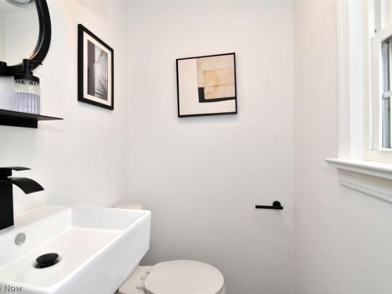 3677 Stoer Road, Shaker Heights, OH 44122 Photo 18