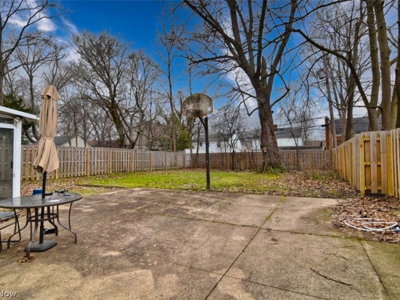 3677 Stoer Road, Shaker Heights, OH 44122 Photo 20